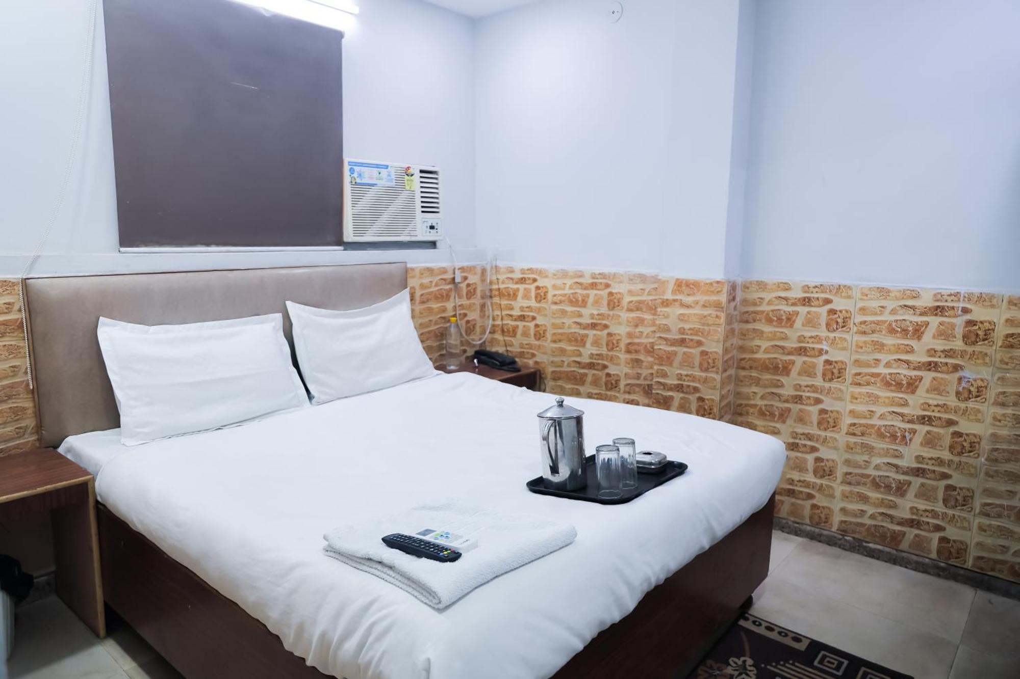 Mannat Stay Hotel - Laxmi Nagar Ню Делхи Екстериор снимка