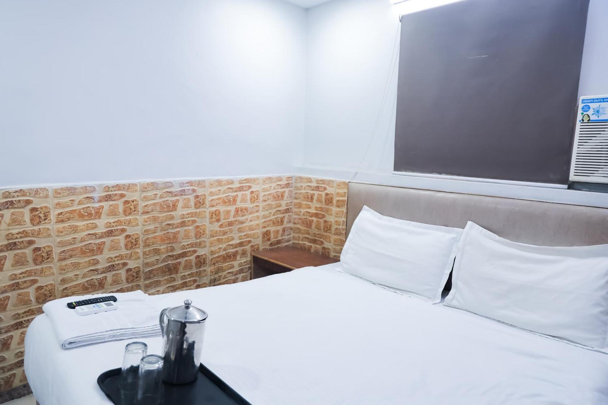 Mannat Stay Hotel - Laxmi Nagar Ню Делхи Екстериор снимка