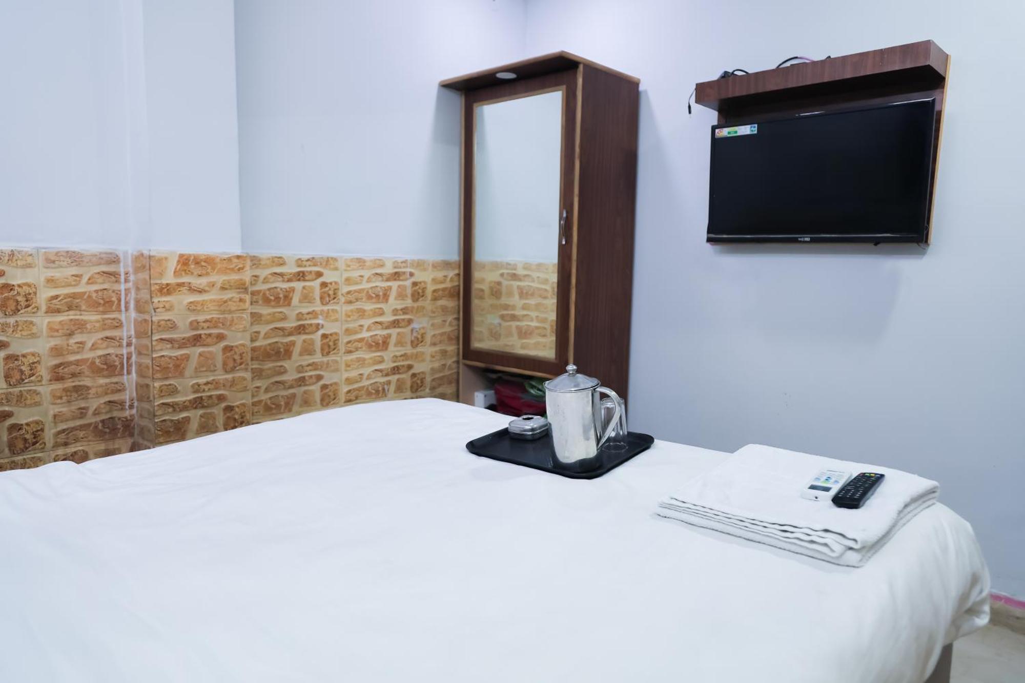 Mannat Stay Hotel - Laxmi Nagar Ню Делхи Екстериор снимка