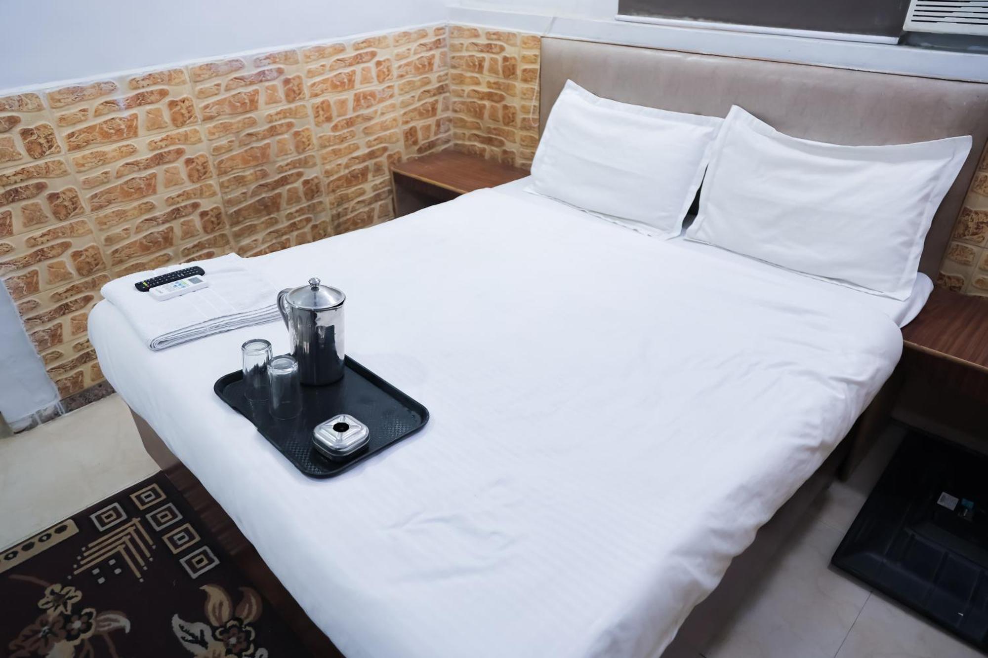Mannat Stay Hotel - Laxmi Nagar Ню Делхи Екстериор снимка